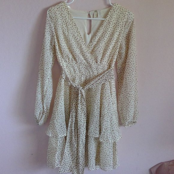 Dresses & Skirts - Polka dot mini dress